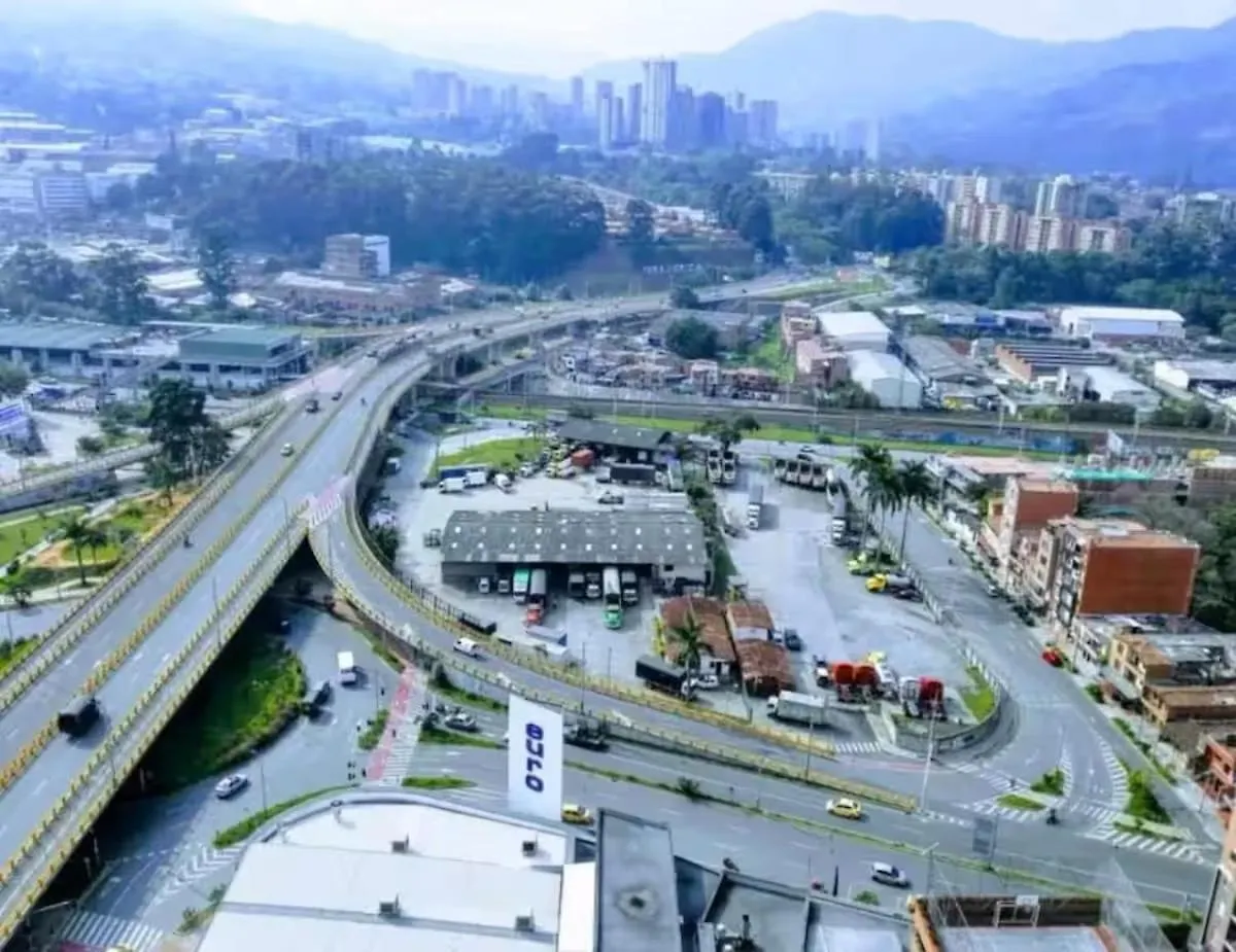 Apartamento Turistico Cerca A La Estacion Del Metro Sabaneta
