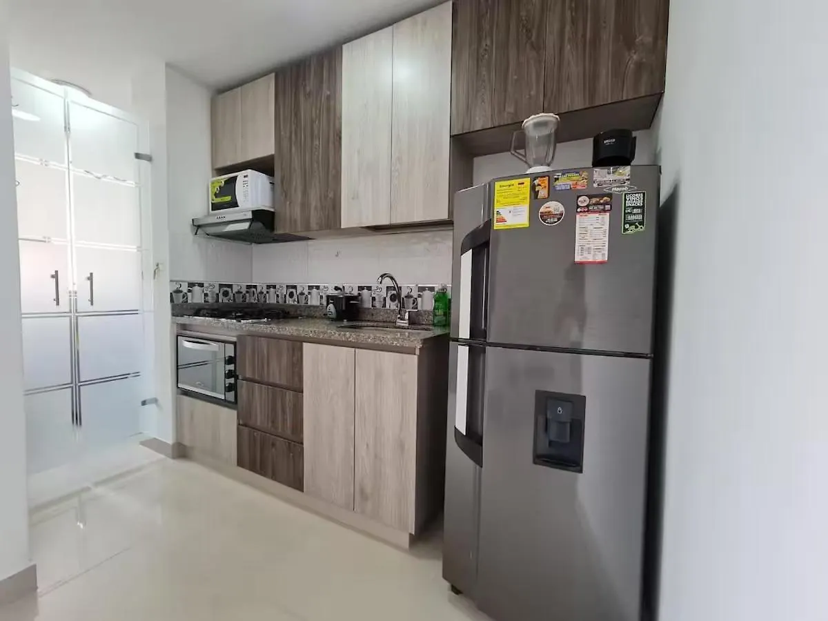 Apartamento Turistico Cerca A La Estacion Del Metro Sabaneta 0*,